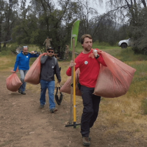 Actividad de recolección en Parque Natural La Plaza Sur