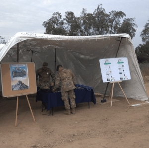 Militares haciendo conocimiento sobre el autocuidado en la montaña